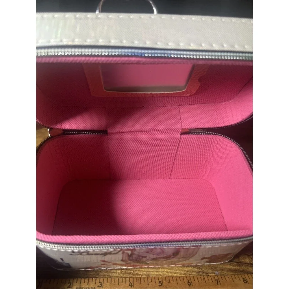 Makeup Travel Bag Set Of 3 Stacking Zippered Bags BEAUTIFUL Roses Nail Polish
